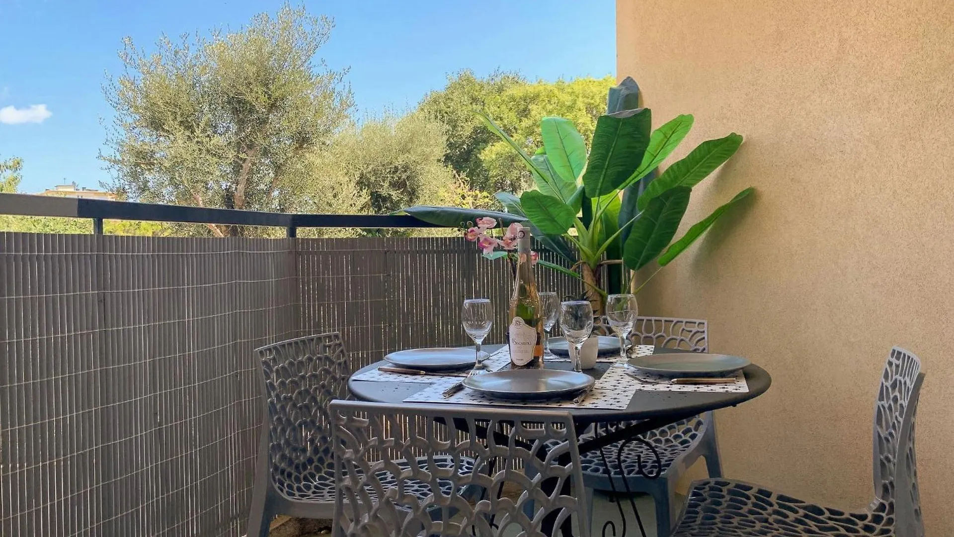 Apartment Cimiez Les Pins By Interhome Nice